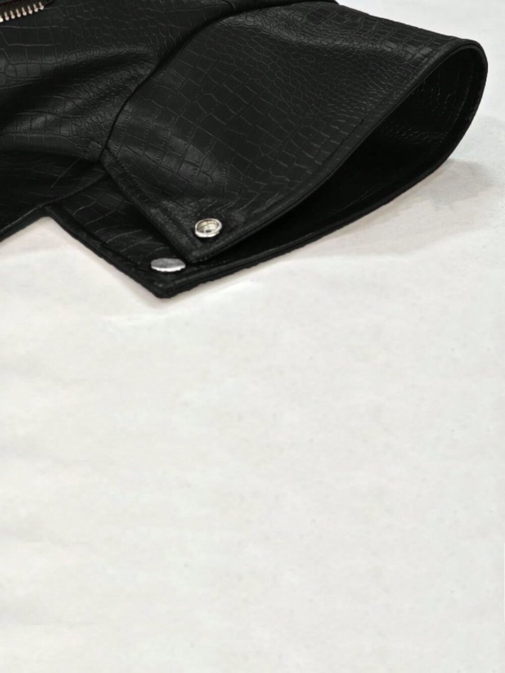Black Casual Women's Patchwork Faux Fur Jacket - Picture 4 of 6